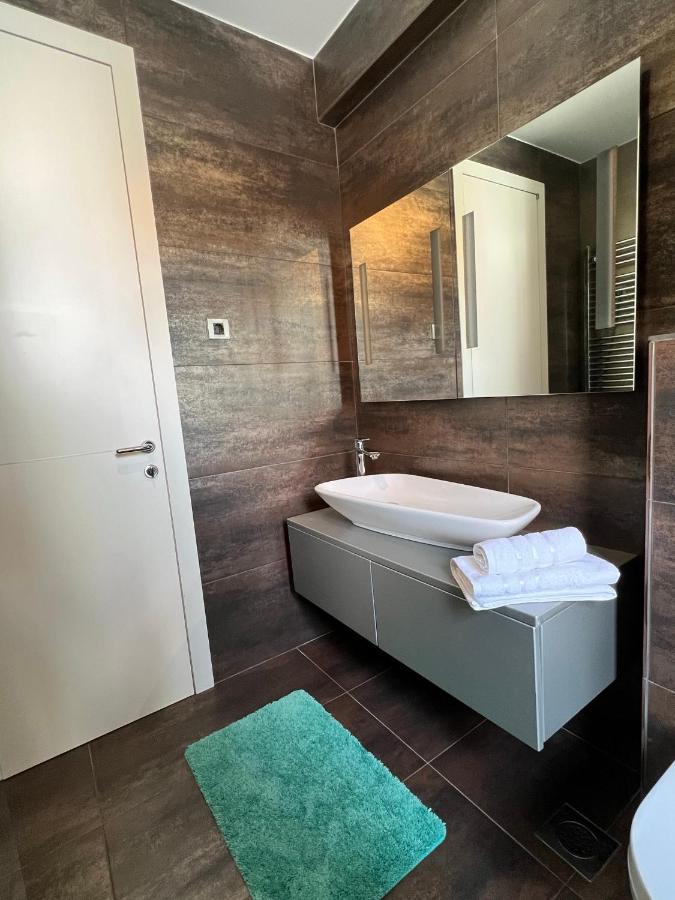 Luxury Laurus Penthouse With Awesome Sea View Apartman Primošten Kültér fotó