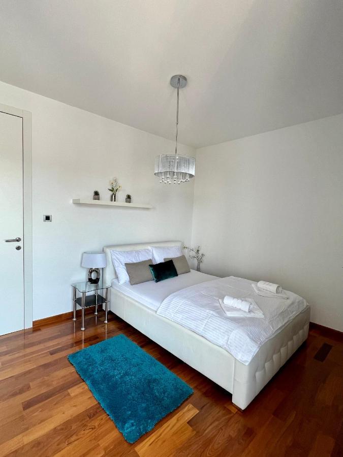 Luxury Laurus Penthouse With Awesome Sea View Apartman Primošten Kültér fotó
