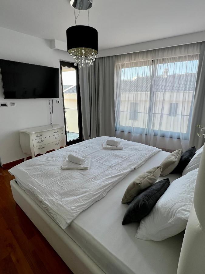 Luxury Laurus Penthouse With Awesome Sea View Apartman Primošten Kültér fotó